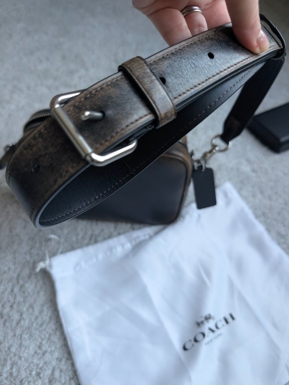 Coach Radio Camera Bag in Loved Leather - Picture 4 of 11